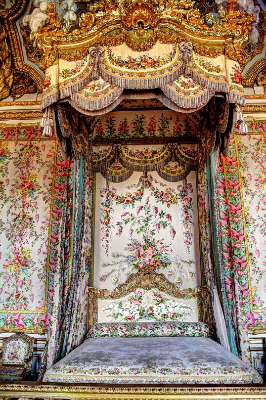 The Queen's bed chamber