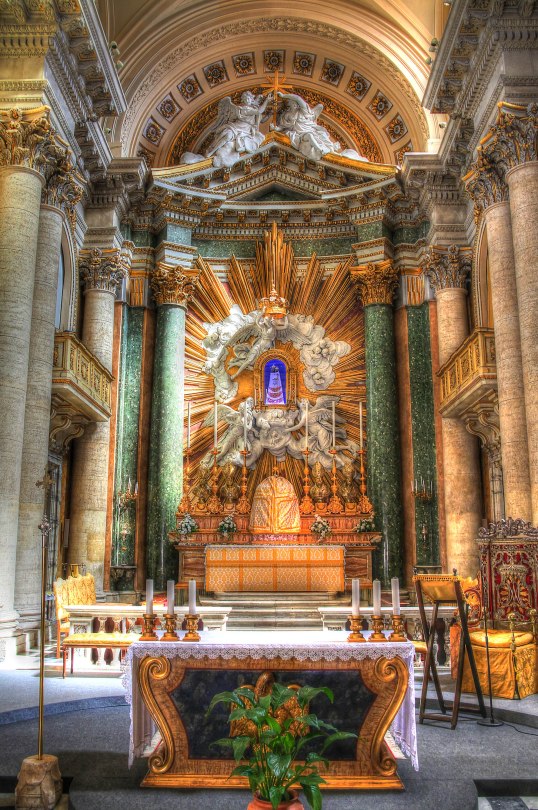 The Papal Crown of Celestial Glory