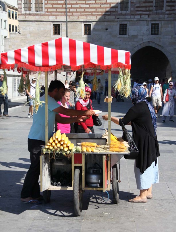 IMG_2943_corn vendor_web