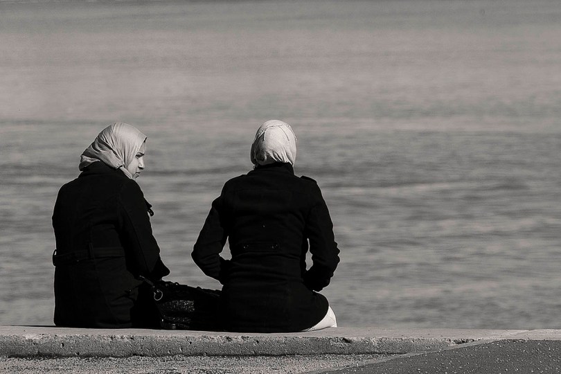 Women on the Bou Regreg River.